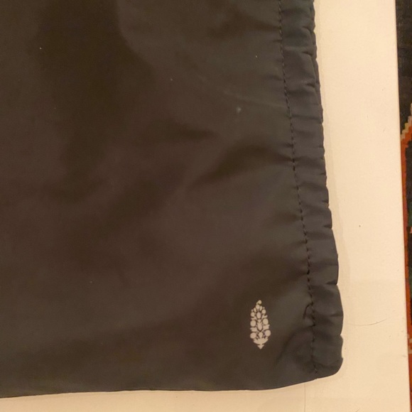 Free people black exercise bag with silver details - Picture 3 of 4